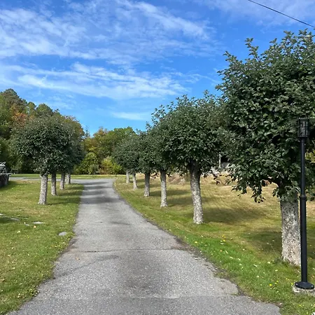 Idyllisk Ved Sjoen Grimstad (Aust-Agder)